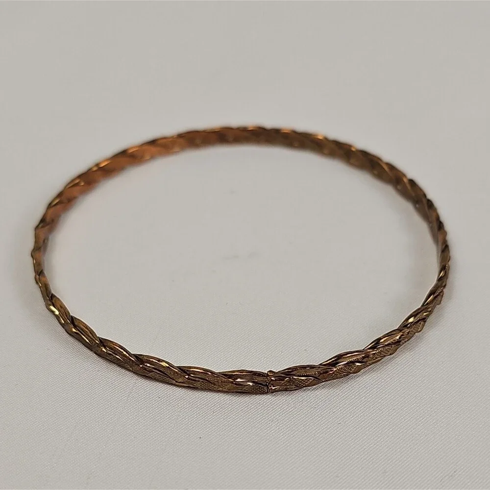 Unbranded assorted set